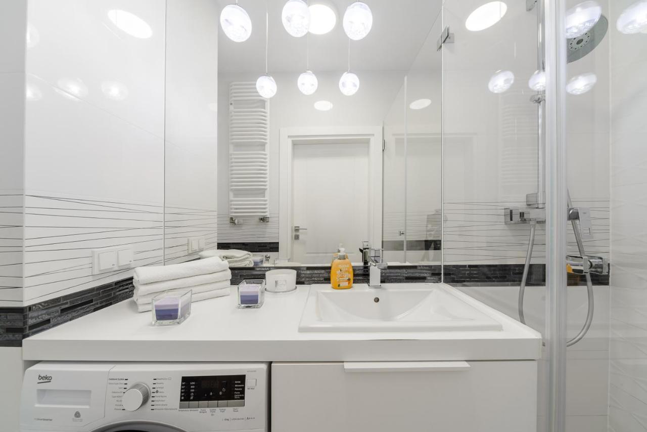 Lumina Luxury Apartments In Mennica Residence Warsawa Bagian luar foto